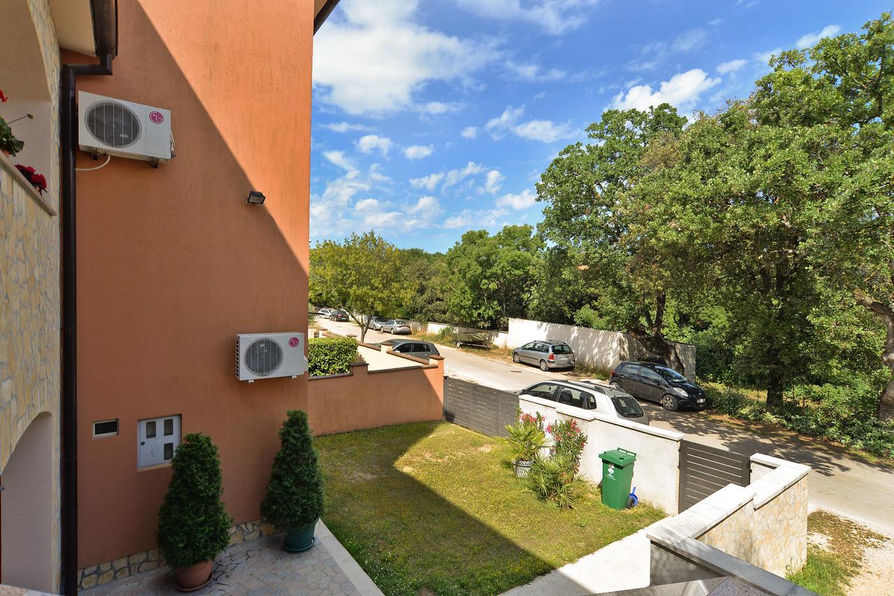 Apartment Puzar 295 Štinjan Exterior foto